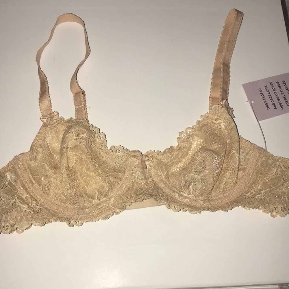 New nude beige bra with lace